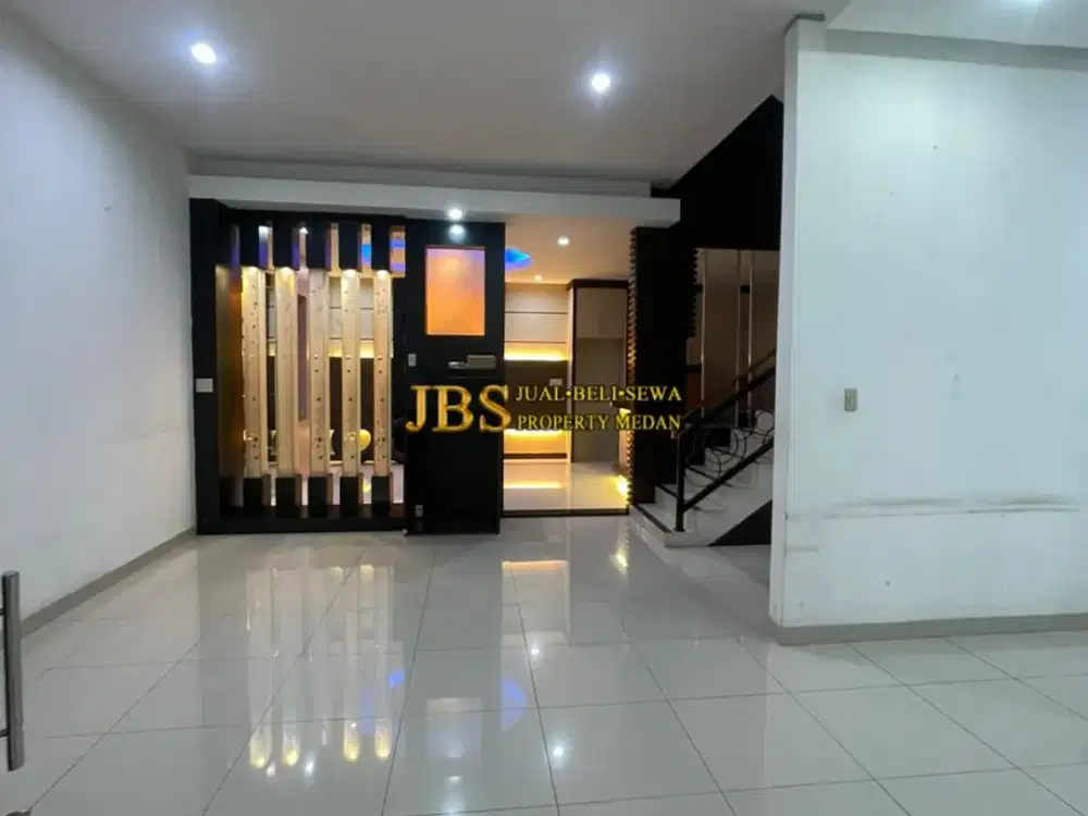 Dijual Rumah 2,5 Tingkat di Komplek Cemara Asri Jalan Azalea 1, Medan