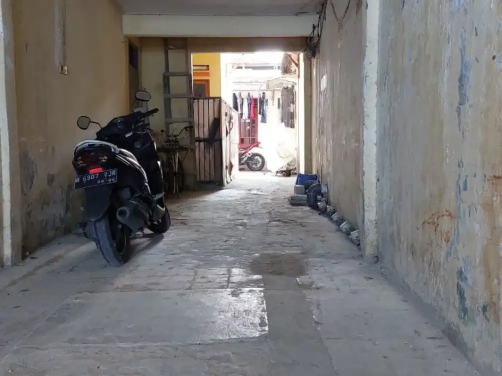 Dijual rumah dan kontrakan petak dekat pasar Tangerang