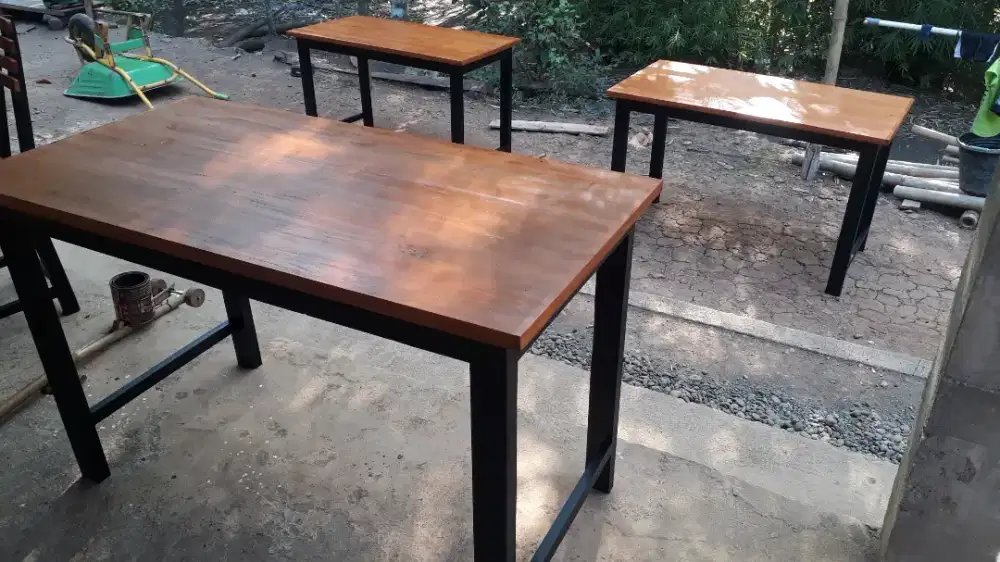 Meja cafe ,kedai dll