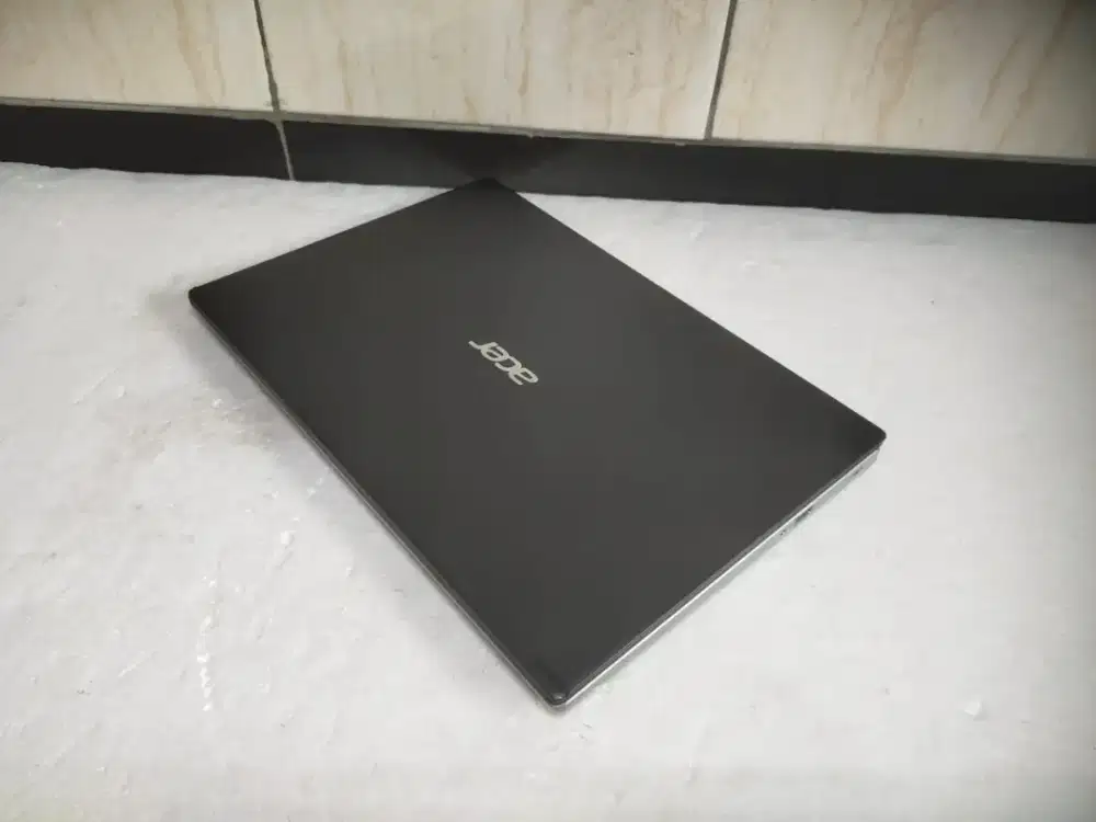 B226 Acer aspire A514-54 core i5-1135G7 Ram 16GB ssd 512GB