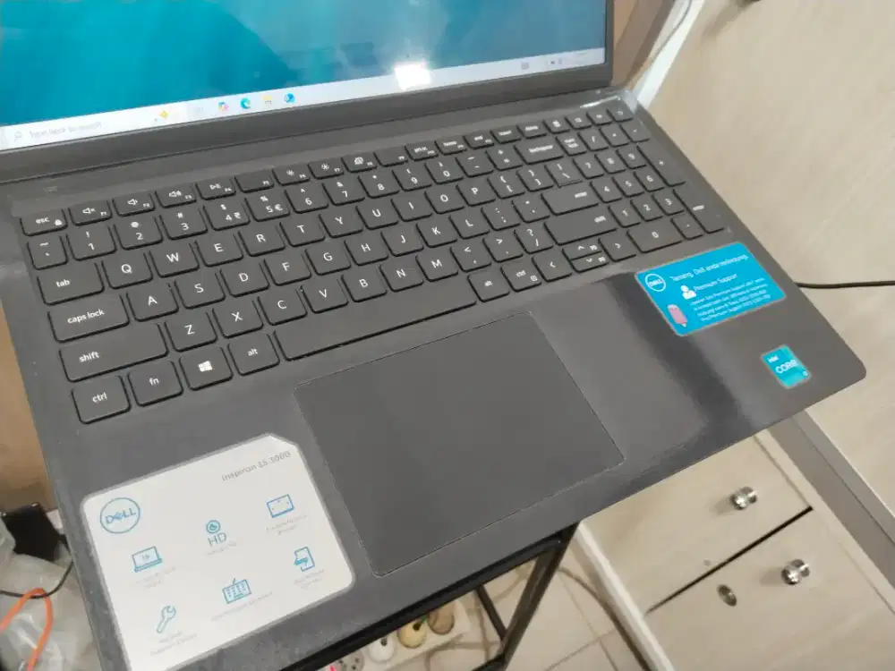 Dijual laptop dell intel core i3 gen 11 ram 8GB SSD 256GB Win 11