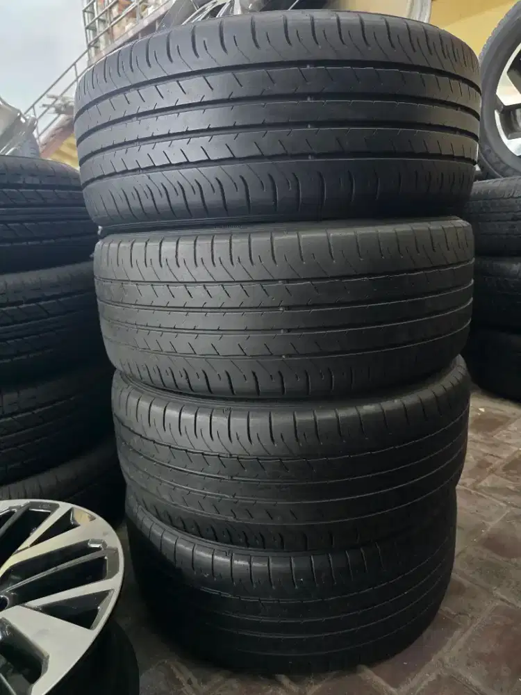 4 Ban DUNLOP 90% 215/55/17 HRV Innova Reborn Venturer Xpander Juke BRV