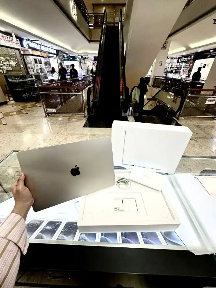 Macbook Air M2 15 - inch 2023 ID/A iBox Starlight 8GB/256GB