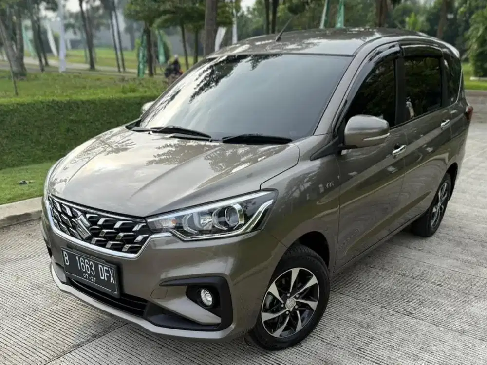 Suzuki Ertiga HS Hybrid AT 2022