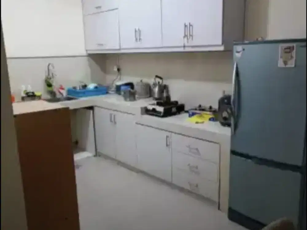 DIJUAL CEPAT RUMAH PIK 1 CLUSTER LAYAR PERMAI 6X15 (2 LANTAI) 4+1 KT SEMI FURNISH SHGB BISA NEGO