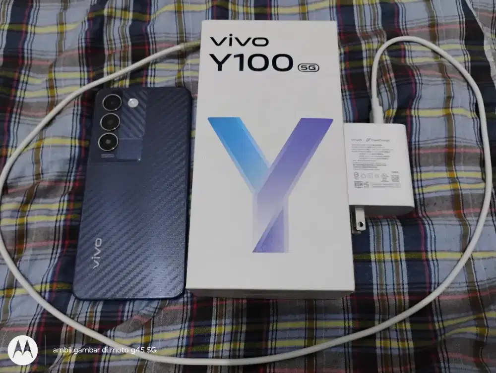 Vivo y100 5g 8/256 Warna hitam