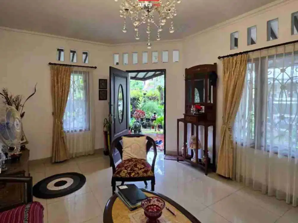 Rumah  Siap Huni  Dalam Kompleks Di Lebak Bulus