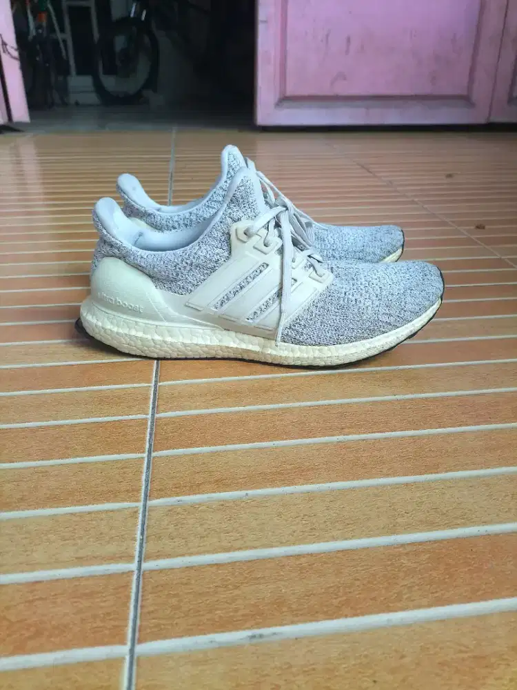 Adidas ultraboost 4.0 uk. 42 2/3