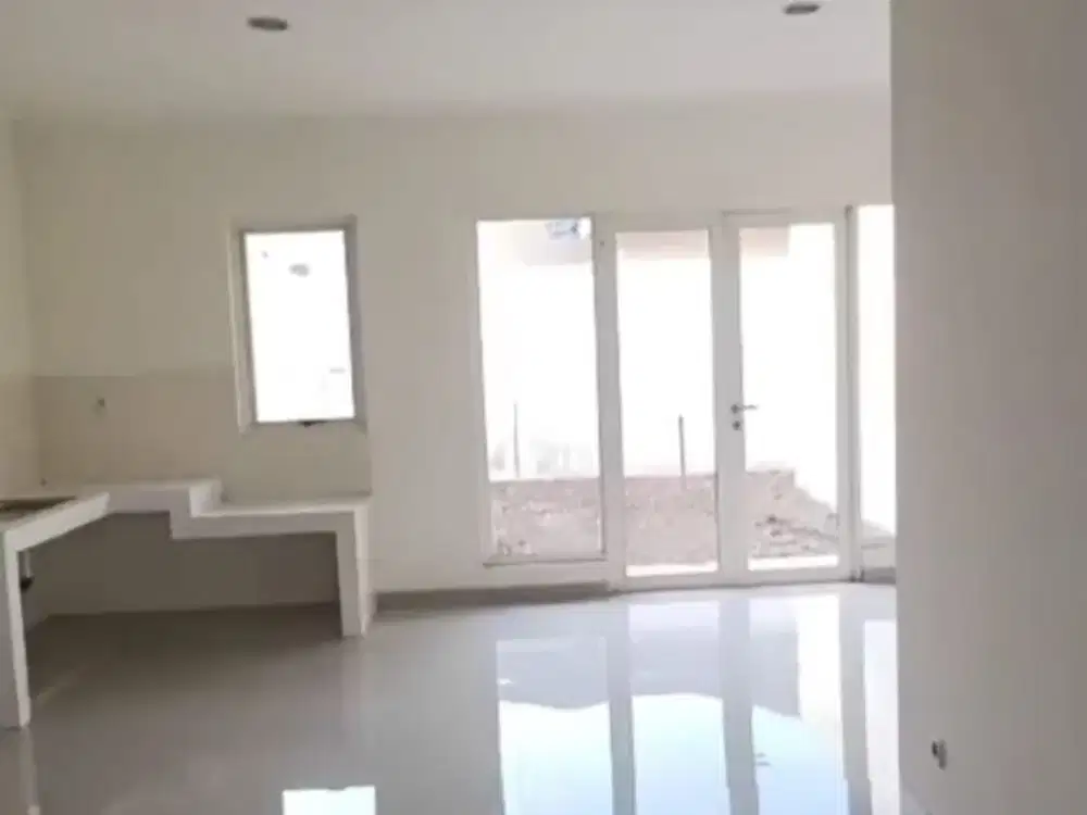 Dijual Cepat Rumah 2 Lantai Uk 8X20 Suvarna Sutera Siap Huni