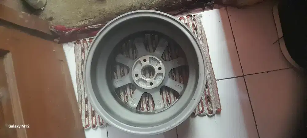 velg sigra kondisi baru.