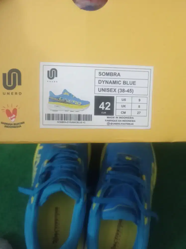Sepatu UNERD ukuran 42