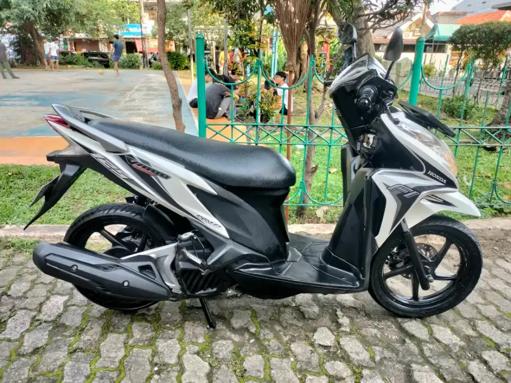HONDA VARIO FI 125 KZR 2014 pajak panjang/B.dki