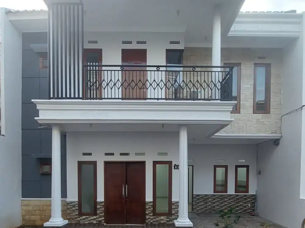 EKSKLUSIF & NYAMAN! Rumah Modern Menghadap Timur di Townhouse Condet