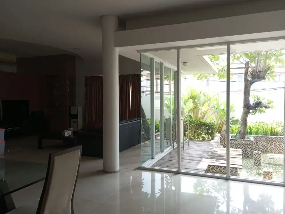 DIJUAL RUMAH HOOK 2 LANTAI SIAP HUNI DI CITRA 2 EXT