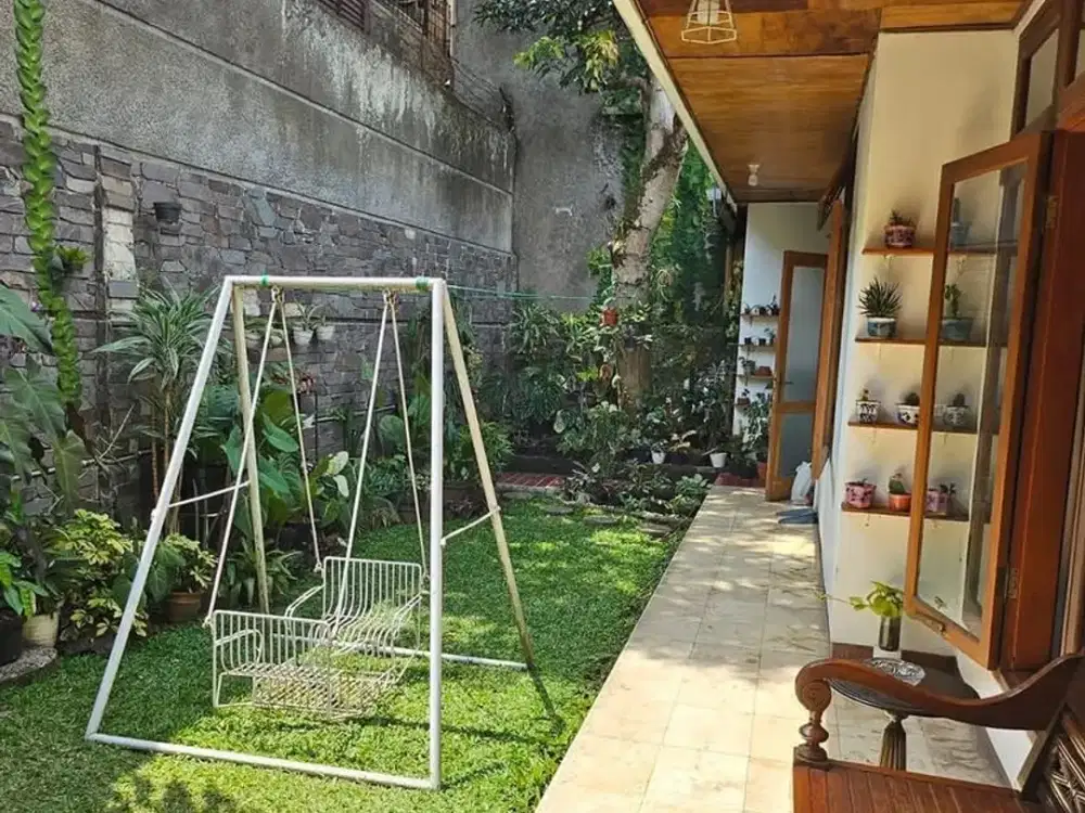 Dijual Rumah Luas Nyaman di Setrasari Bandung