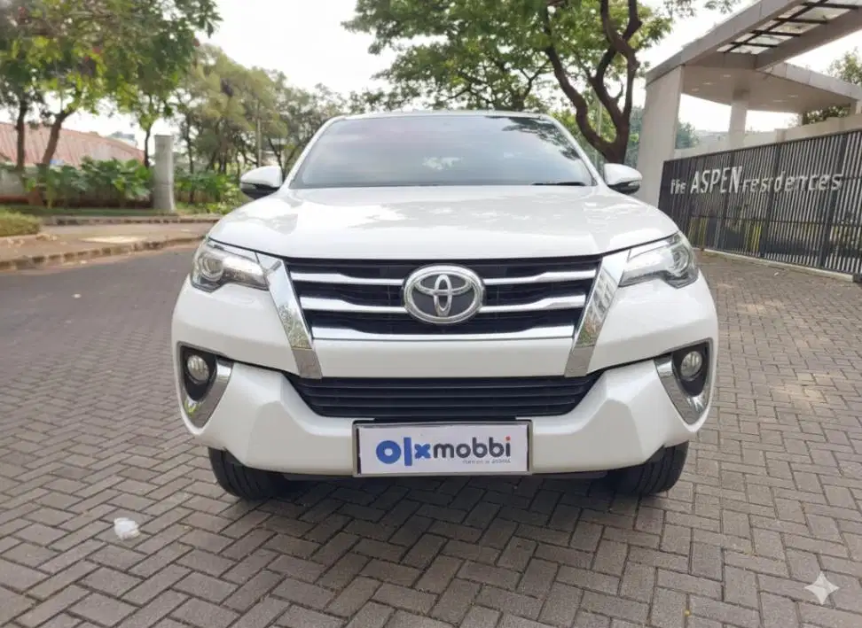 DP RINGAN Toyota Fortuner 2.4 4x2 VRZ Solar-AT 2019 Putih CBAFL