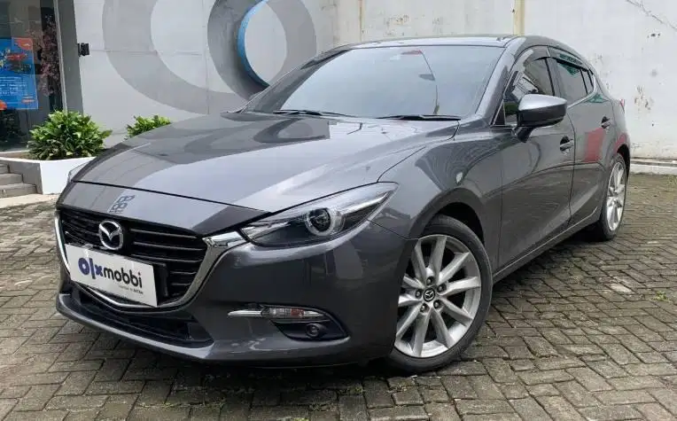 DP MURAH Mazda 3 2.0 Skyactive-G Hatchback Bensin-AT 2019 Abu CJVKB