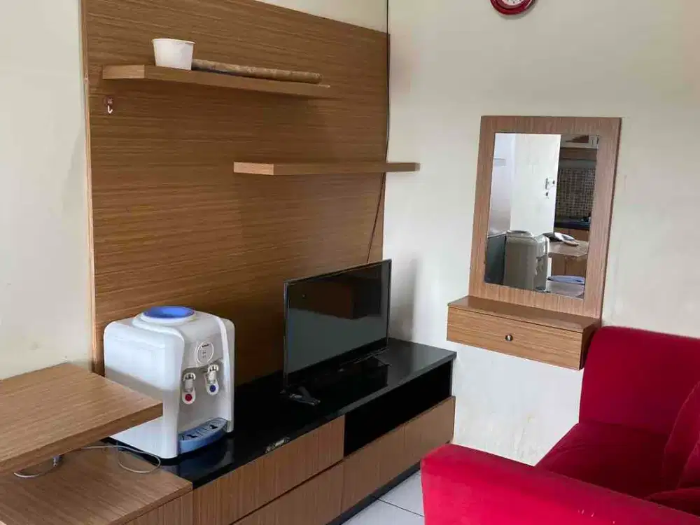 2 Bedroom Furnished Corner Bulananan at Menteng Square Salemba