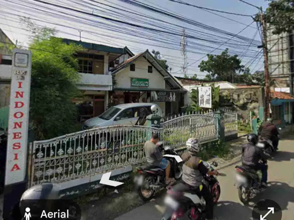 Rmh di JL. LEUWI PANJANG (Sebrang RS Emanuel)