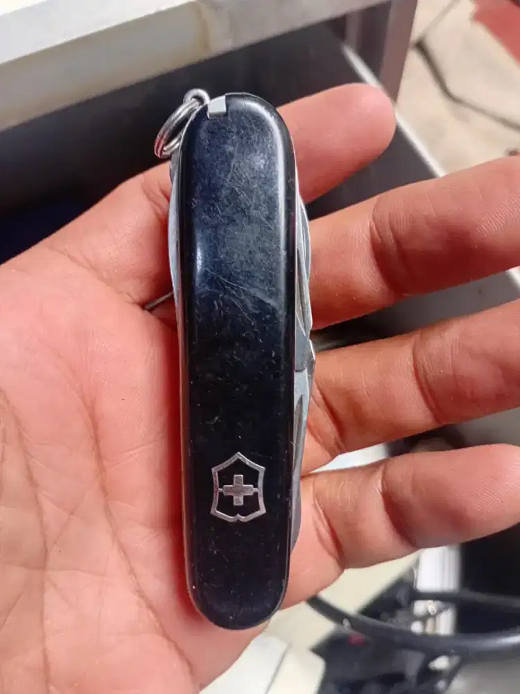 Pisau lipat siap pakai