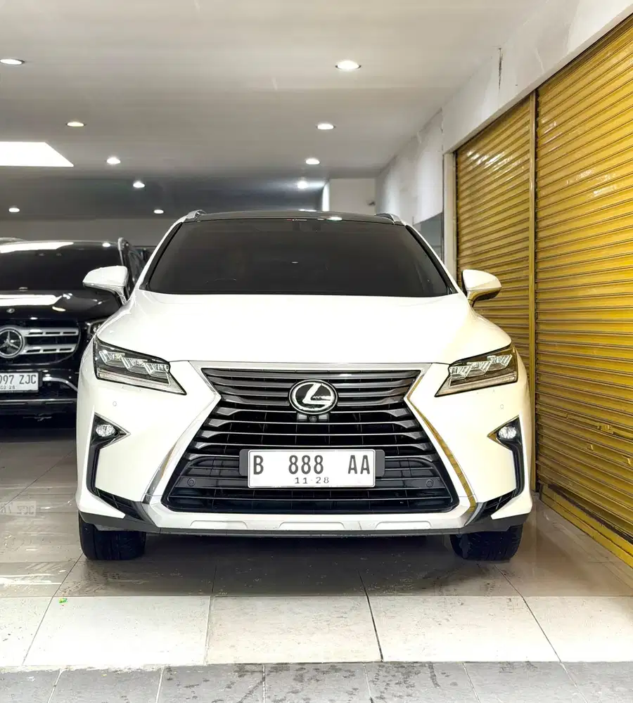 Lexus RX300 Luxury 2018 November Putih Vieta Motor