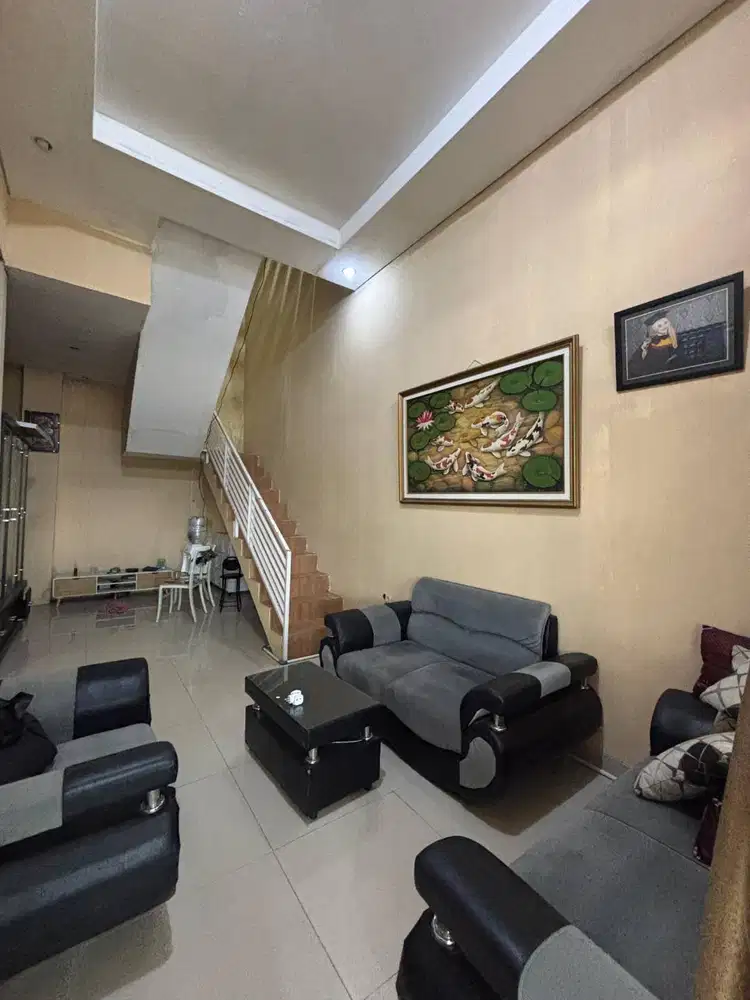 DISEWAKAN RUMAH DENGAN VIEW INDAH KOTA BANDUNG FURNISHED