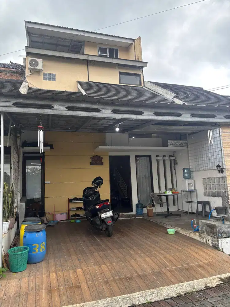 DISEWAKAN RUMAH DENGAN VIEW INDAH KOTA BANDUNG