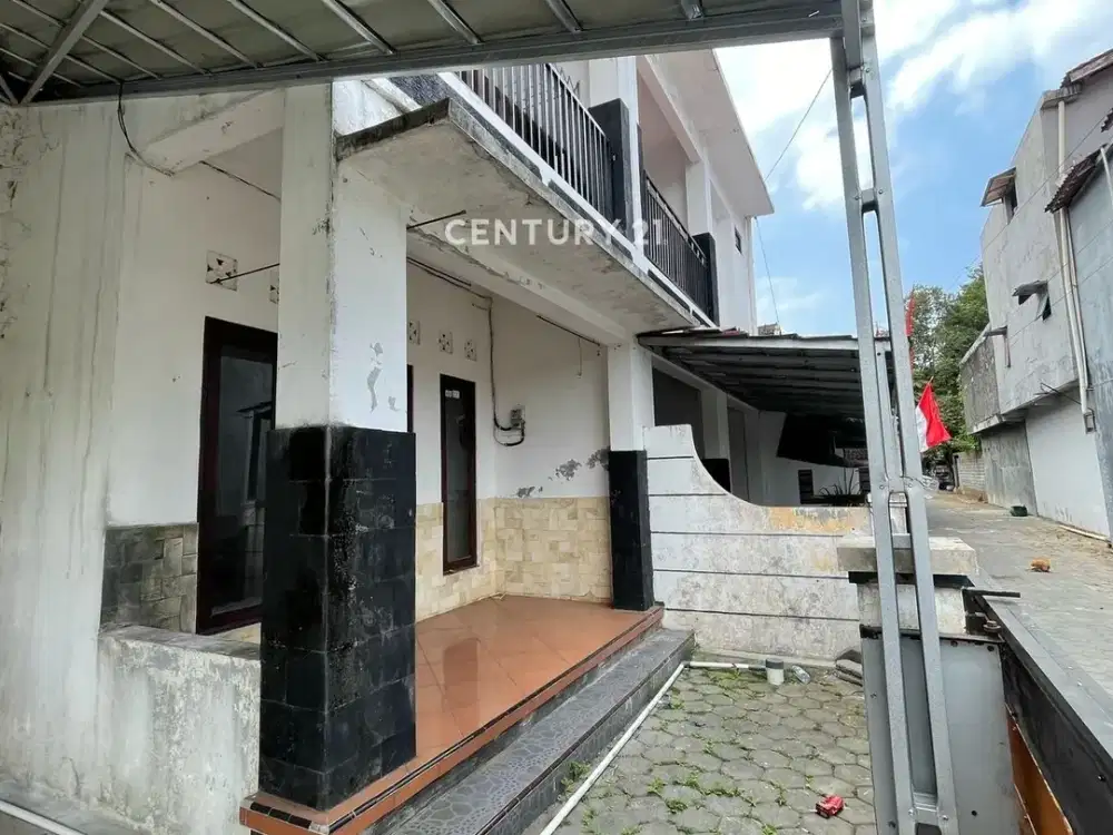 Rumah 2Lt Luas 150 M2 Daerah Maguwoharjo Cocok Untuk Hunian