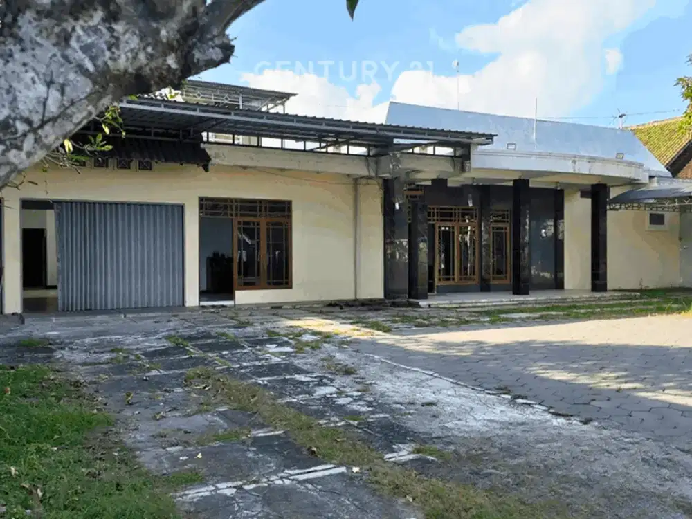 Rumah Eks Gudang Di Dekat Perempatan Jombor Bisa Masuk Truck Box