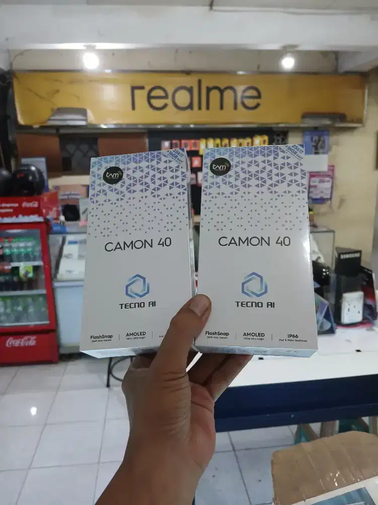 Berminat silahkan WA Tecno Camon 40 8+8/256 Garansi resmi 13bln