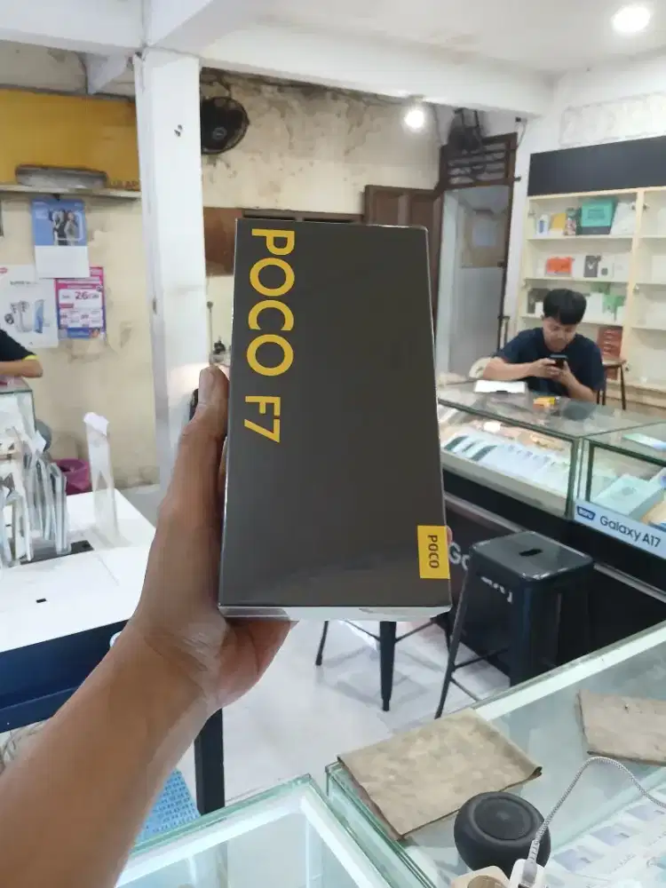 Berminat silahkan WA Poco F7 5G 12/512 Garansi resmi 15bln