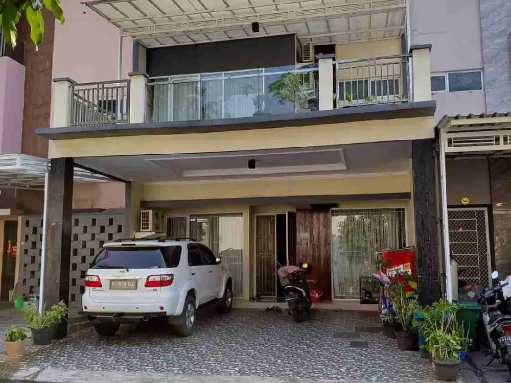 Dijual rumah Citra Garden 7, 
3 lantai, Lb 227, Kt 4+1, Km 4+1, Hadap timur