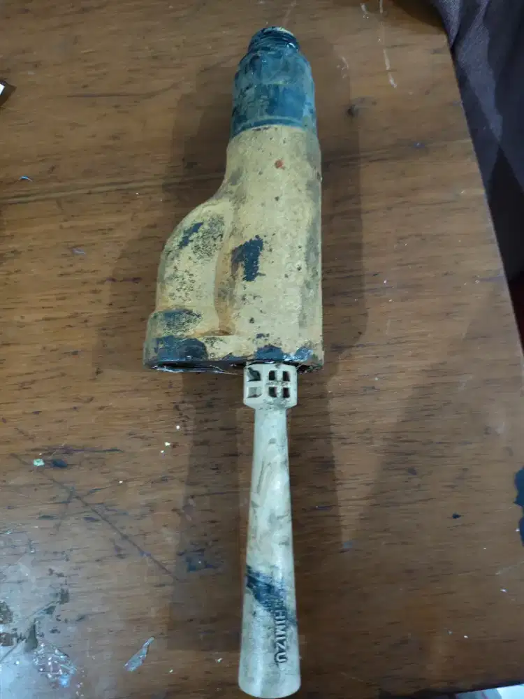 Pipa hisap dalam tanah sumur