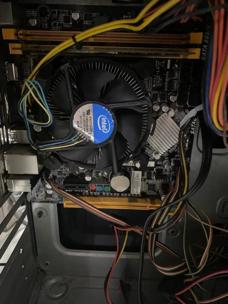 jual pc i3 gen 4 normal