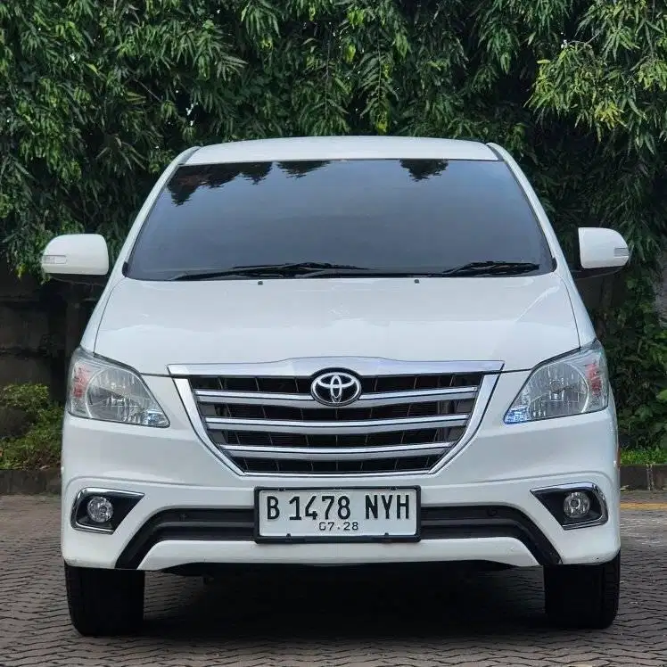 Innova V 2.5 2015 Diesel Good Condition
