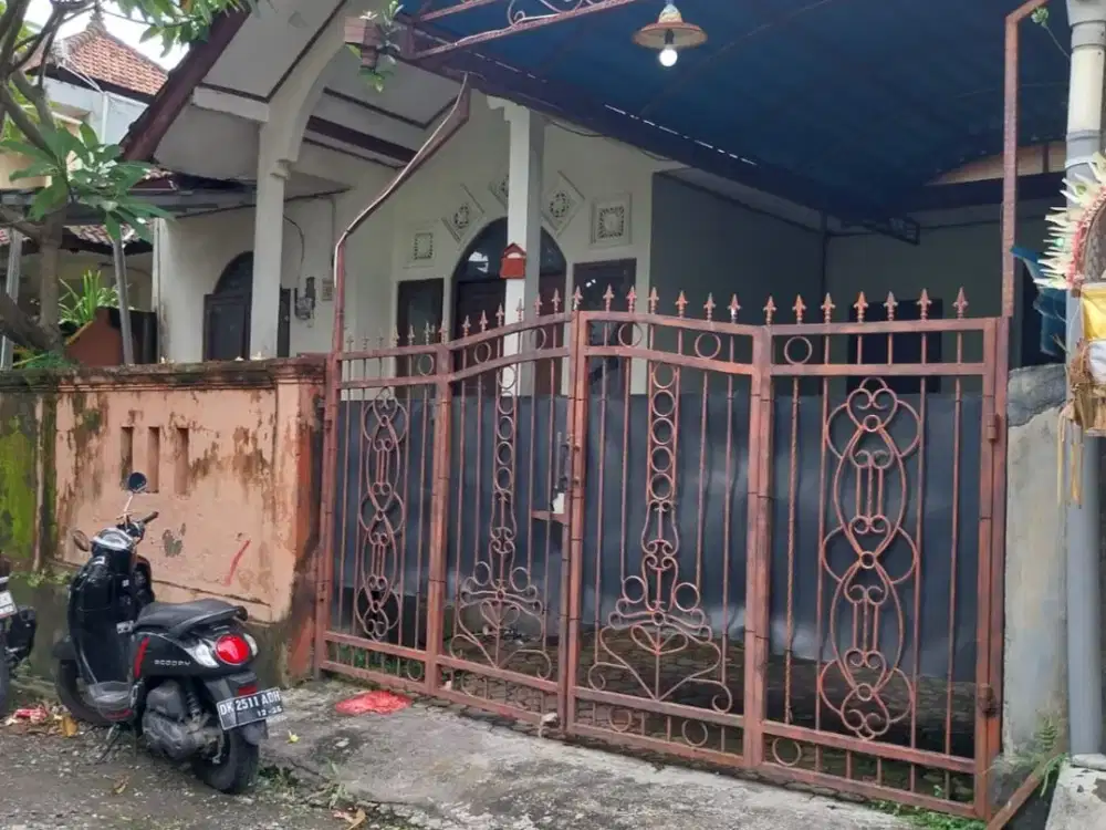 Dijual rumah 1 lantai di tegal buah. Lokasi komplek Perumahan.