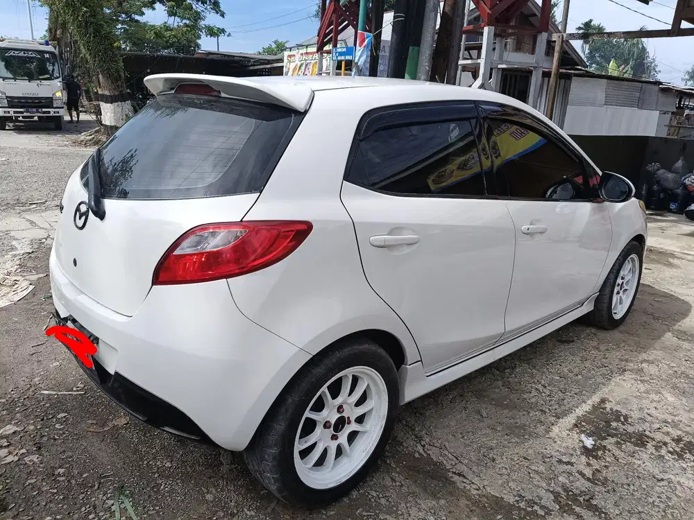 Mazda 2 2011 Bensin