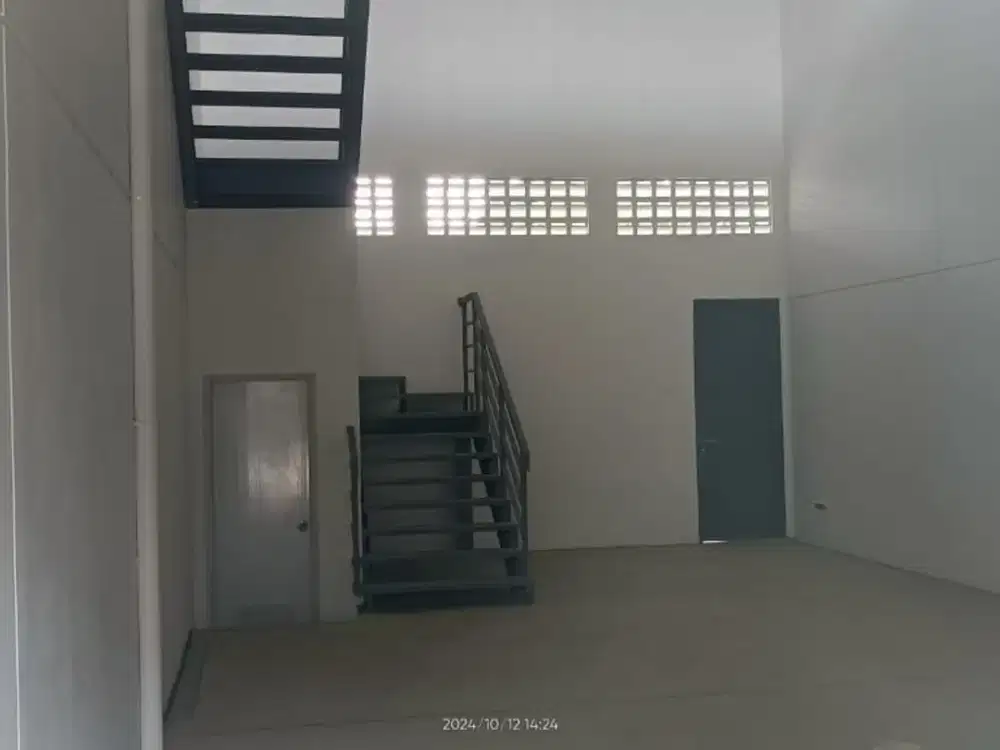 DISEWAKAN CEPAT GUDANG KECIL MODERN TAMAN TEKNOX BSD