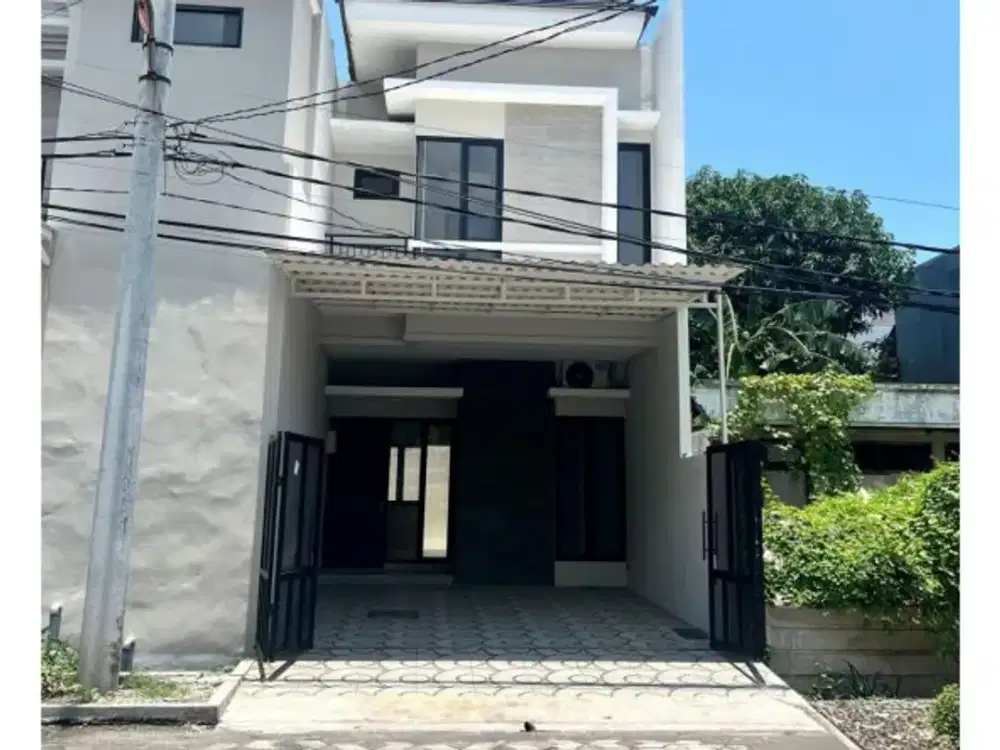 Dijual rumah istimewa Kutisari Indah Utara IV murah