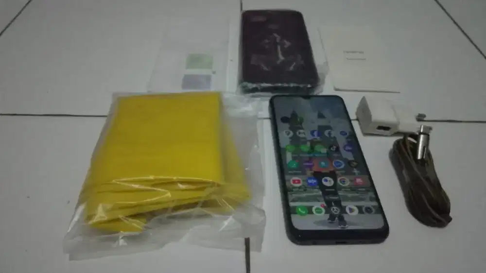 Realme C25S ( 2023 )
Ram 4gb Rom 128gb
Grey Edition