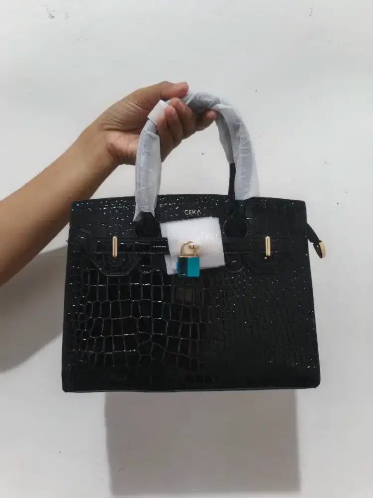 Tas Selempang CEKA