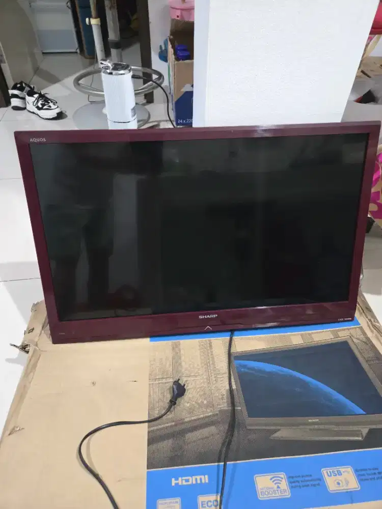 Jual Barang display tv LED 32in tipis sharp remote asli ori pabrikan