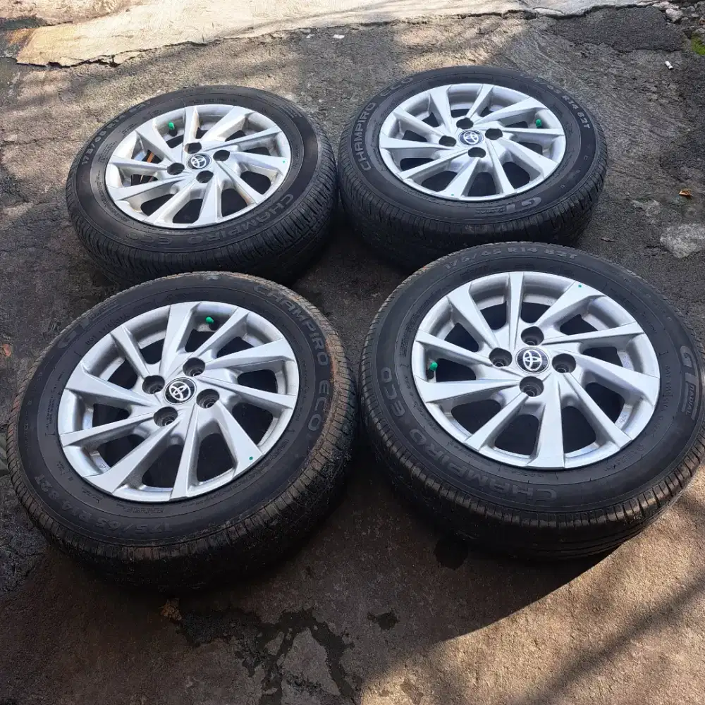 Velg dan ban r14 new agya cocok buat ayla agya calya sigra