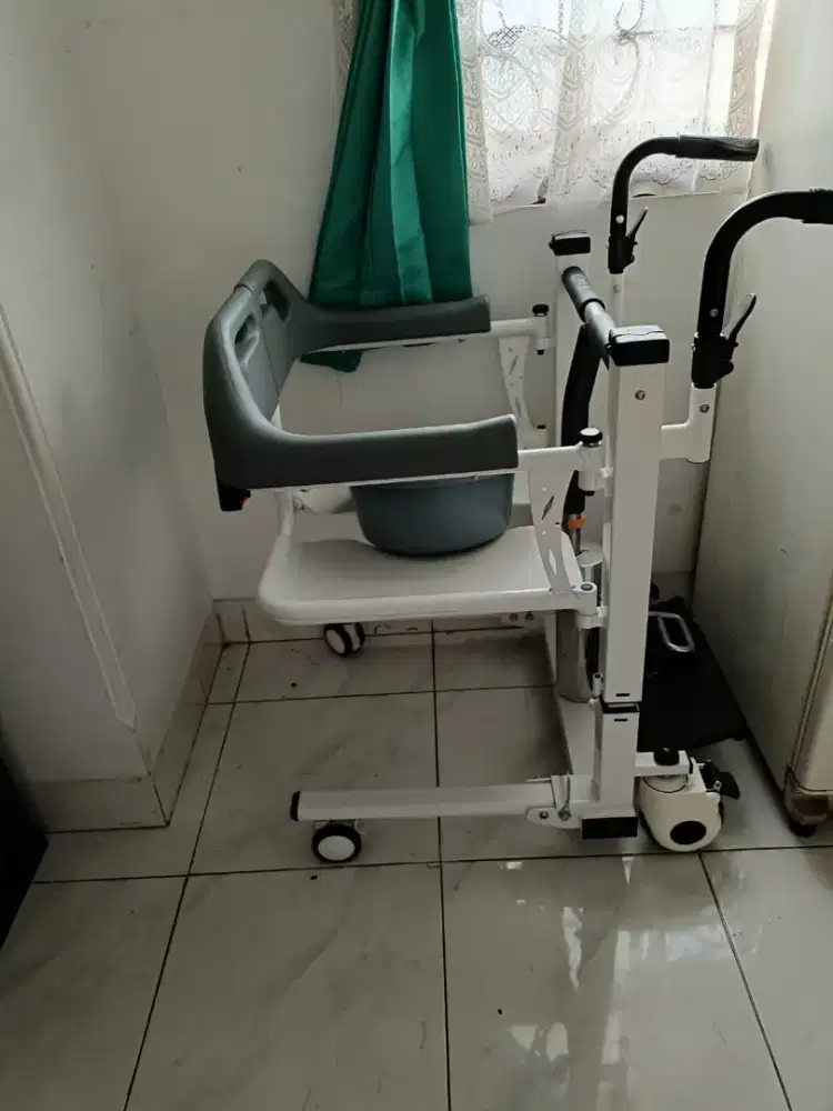 Kursi Roda Transfer Semi Hidrolik (Merek Onemed)