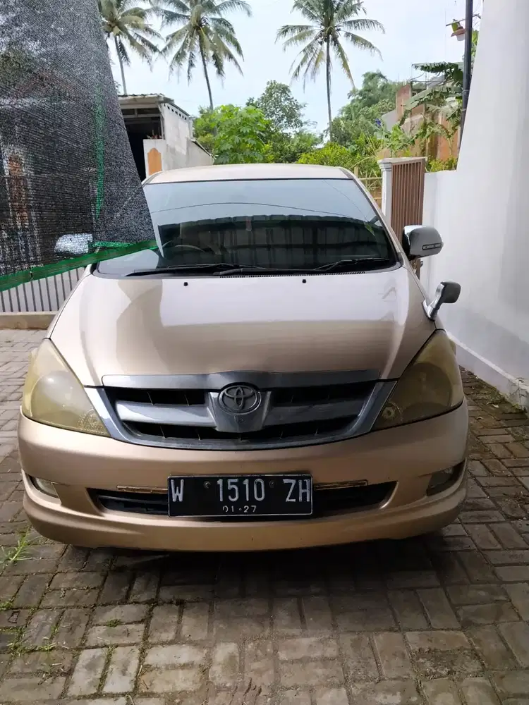 Toyota Kijang Innova 2005 Bensin