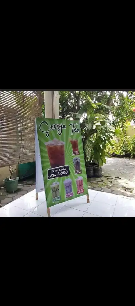 Bikin jagrak kayu a banner mmt segitiga promosi es teh jumbo & jajanan