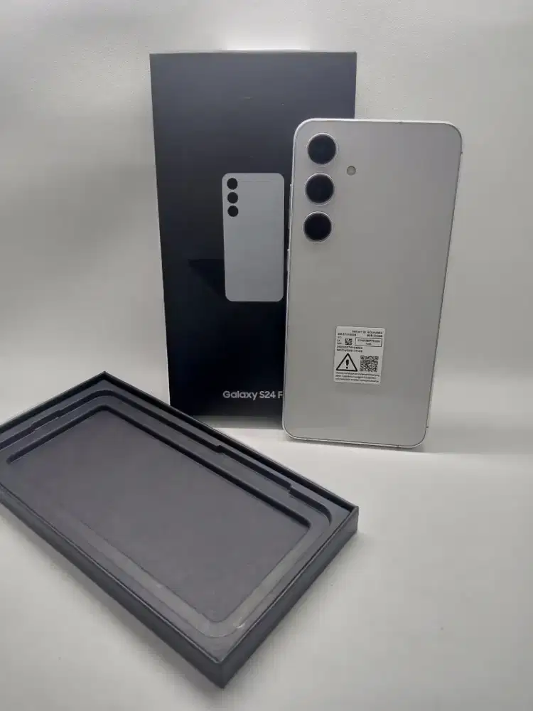 SAMSUNG S24 fe 8/512