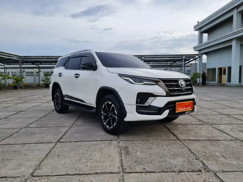 FORTUNER 2.4 GR SPORT AT 2021