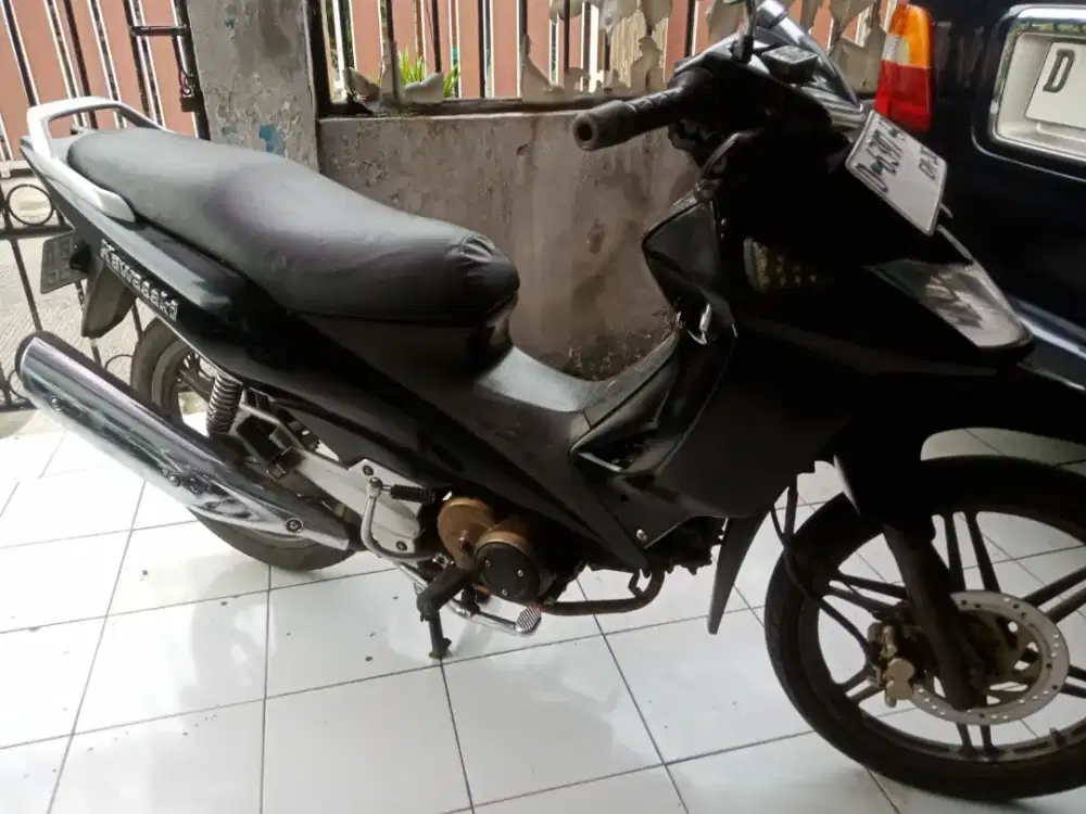 Kawasaki zx130 tahun 2005 orisinil