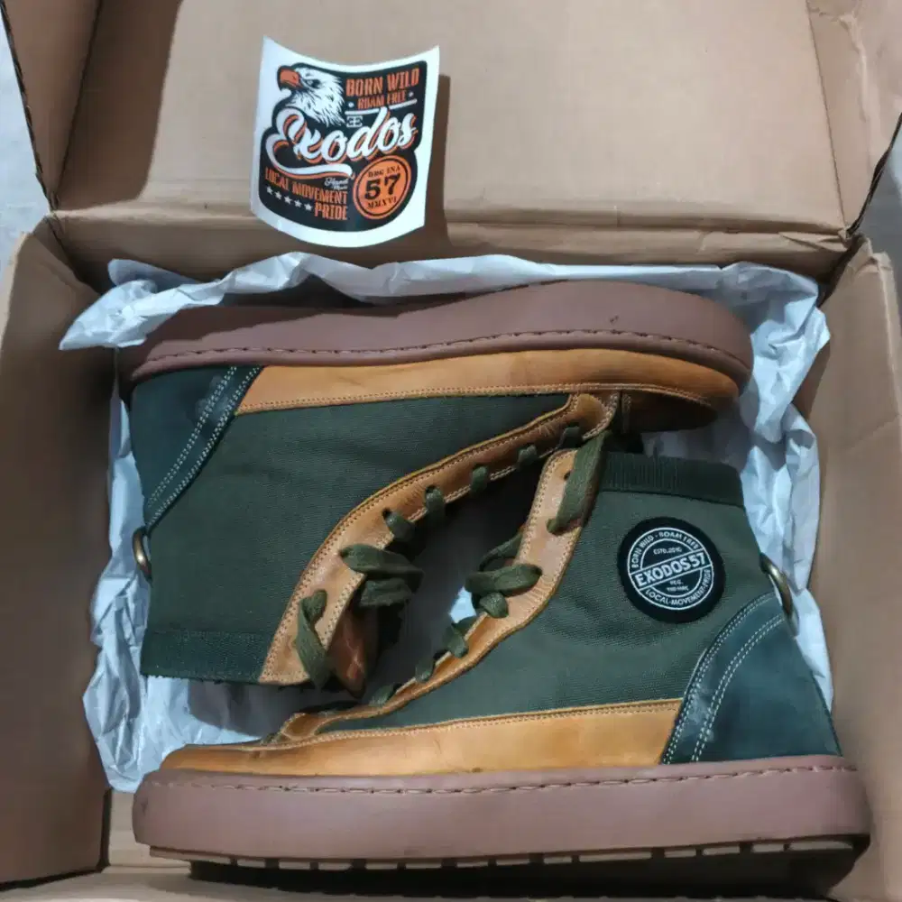 Sepatu exodos57